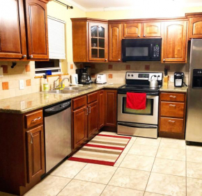 Gated Hollywood Fl Comfort & Luxury Bliss 1 Smart Tv, WiFi